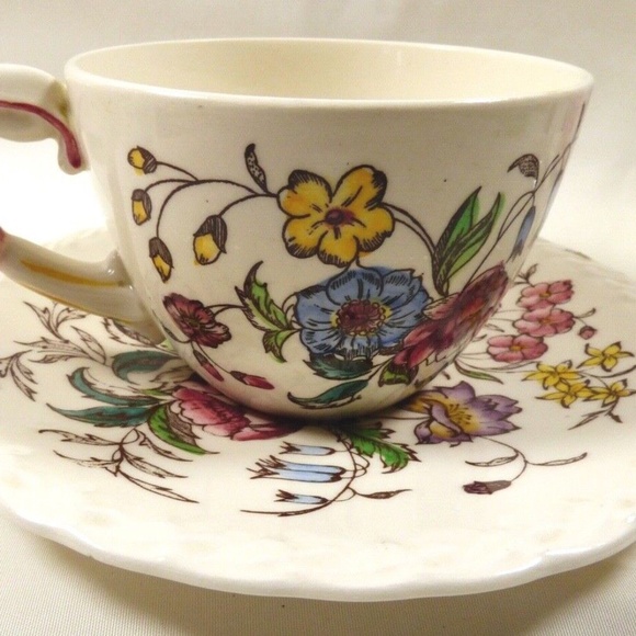Hand painted underglaze Vernon Kilns Pottery May Flower Tea Cup & Saucer set USA - Picture 11 of 11